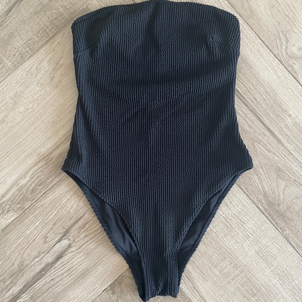 Strapless one piece swimsuit